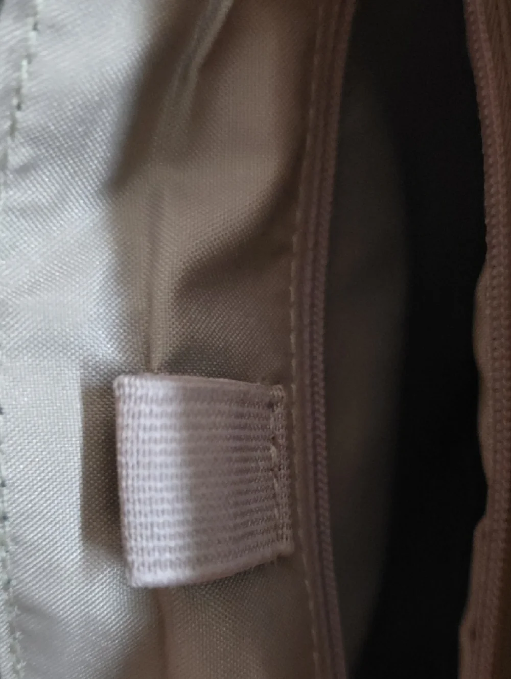 Baggallini Comrade Crossbody bag.